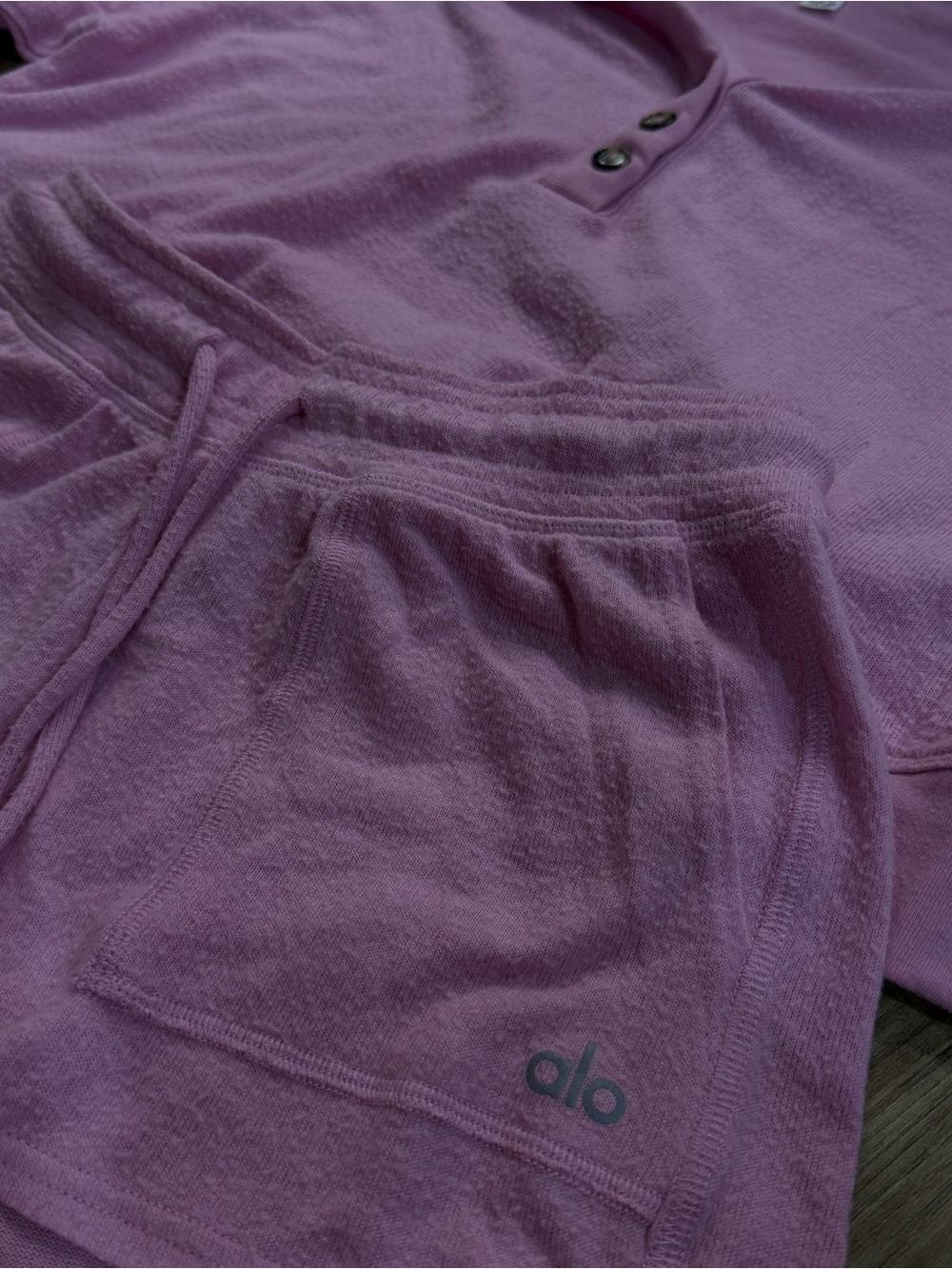 Bubblegum Pink Alo Yoga Lounge Set - Picture 2 of 4